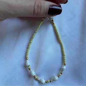 Elegant Beaded Bracelet with Gold Accents